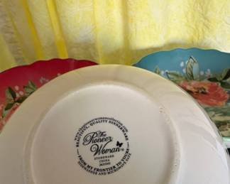 The Pioneer Woman "Sweet Romance" Stoneware Bowl Set