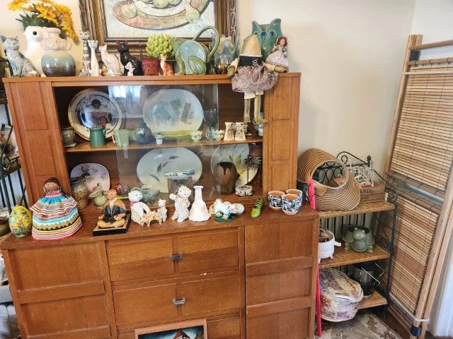 Pickers and Mid-Century Collectors Sale!