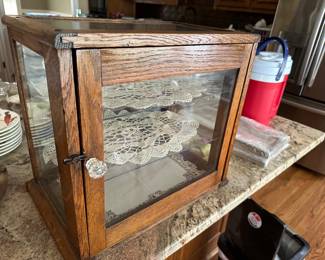 Vintage countertop display box