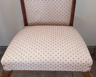 Vintage Chair w Cabriole Legs