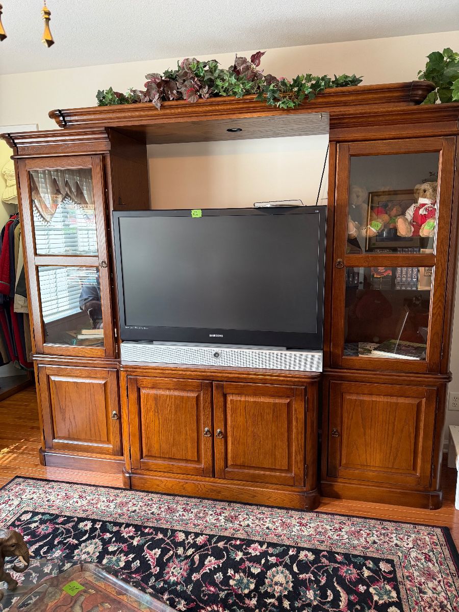 Nice, heavy entertainment center 