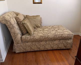 Fainting couch, pristine 