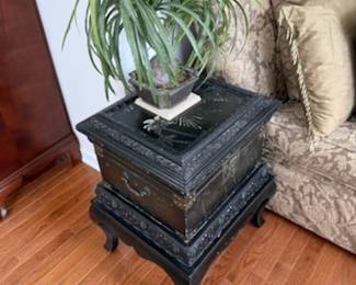 Chinoiserie side table 