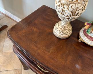 	#29	Side Table 26x20x25	 $60.00 				