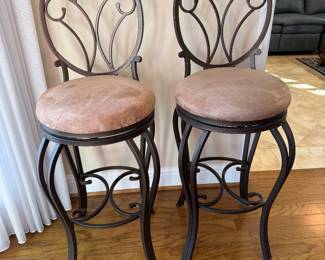 	#25	Swivel Barstools set of 2 29" seat height	 $60.00 				
