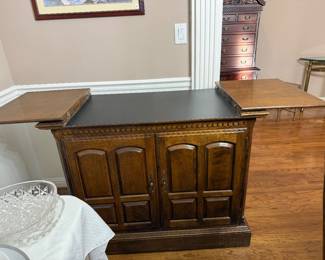 	#15	Server 42x21x33	 $100.00 				
