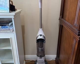 	#37	Shark Chargeable cordless Vacuum	 $40.00 				