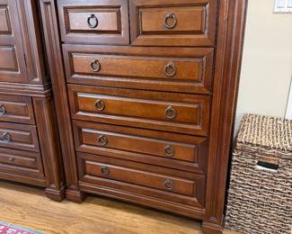 	#34	Chest of Drawers 40x20x53	 $150.00 				