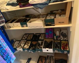 SAS Shoes, sizes 7-8 wide, excellent condition.