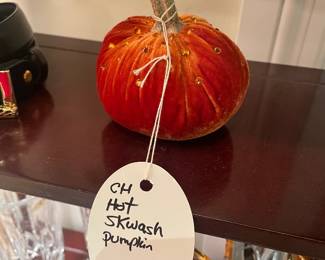 HOT SKWASH PUMPKIN   