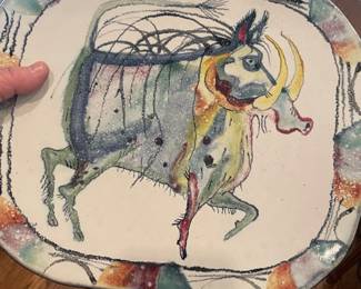 2 SUKI - SIGNED POTTERY PLATES   ONE LARGE ONE SMALLER 