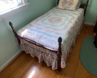 Four Poster Twin Bed Ftame with Vintage Style Floral Quilt Bedding Set with Pillow Sham and Dust Ruffle