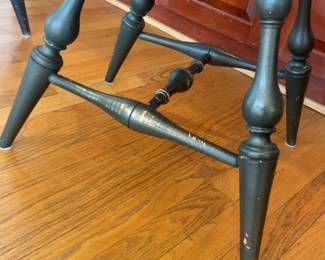 D.R. Dimes Classic Bow-Back Windsor Dining Chair