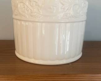 Hearth and Homes White Embossed Ceramic Floral Planter
