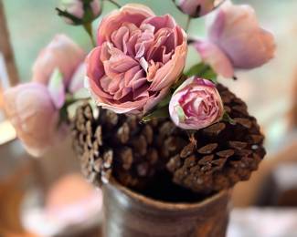 Such a pretty faux peony bouquet…