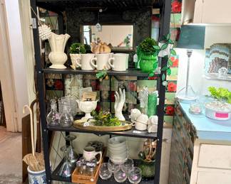 Oh boy! This was one of the first areas I staged… There was a huge refrigerator here that we had to clean and get the hell out of the house so we could have space for our stuff!!