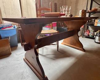 Pine trestle table handmade in Lindsborg