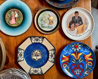 Decorative and collectible vintage plates 