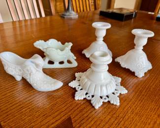 Milk glass 