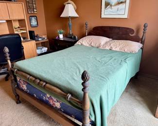 Antique 4 poster wooden bed