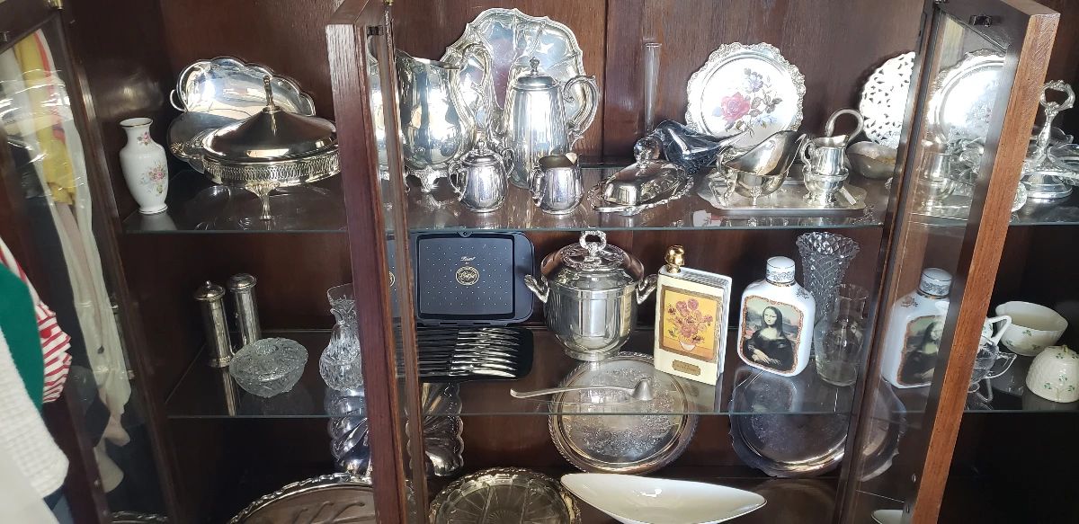 Belleek  Waterford crystal