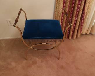 dressing  table  bench