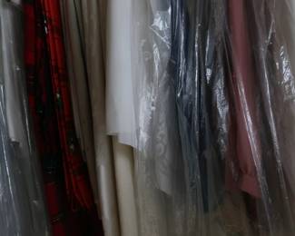 lots   of  tablecloths 