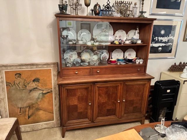 midcentyrt cabinet