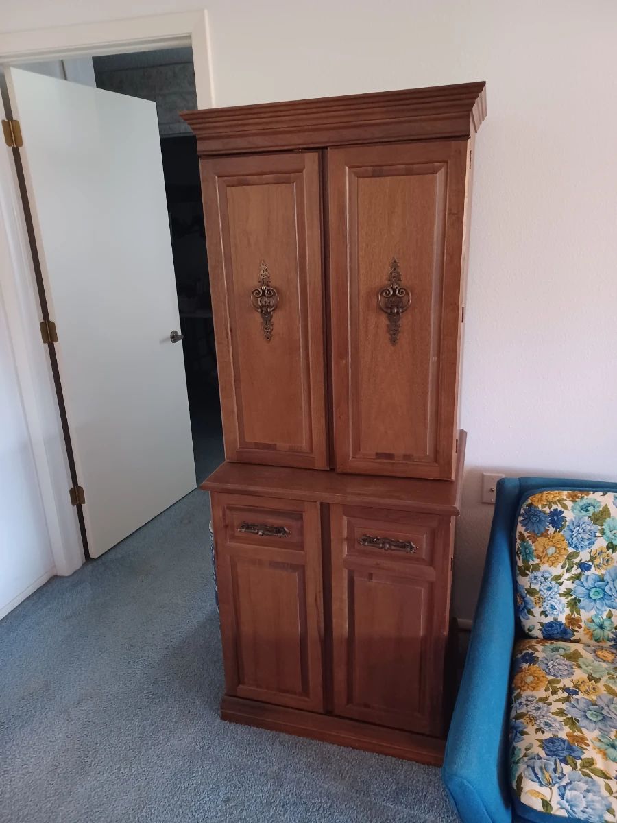 Singer Space Saver Sewing Cabinet