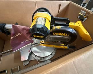 DeWALT Miter Saw