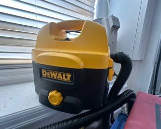 DeWALT shop vacuum