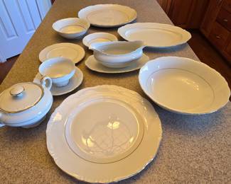 22 carat gold trim 10-piece china set (with extra cups)