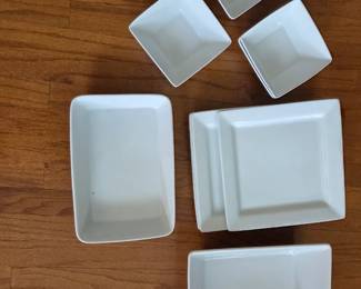 Four-piece white dinnerware