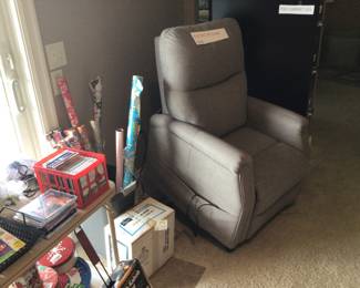 Electric lift chair