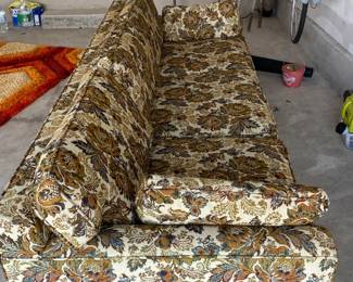 vintage floral granny sofa- authentic/high quality/large