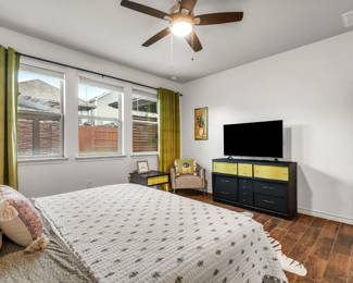 Vintage MCM painted table and dresser set,  TV-new