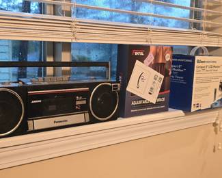 Panasonic boombox, Swann compact 8: LCD Monitor