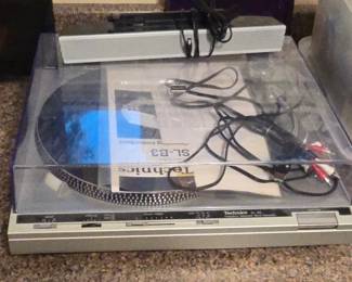 Technics portable turn table