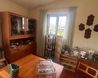 Haywood – Wakefield mid-century dining room table