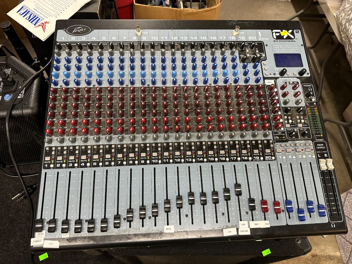001 Pevey FX2 Mixer