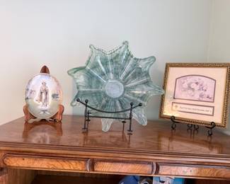 Beautiful Robin egg blue art glass bowl