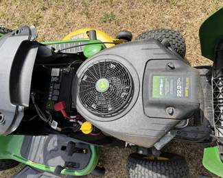 ***Available For Presale*** John Deere mower, runs great and only 98 hours $1,500.00