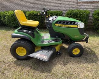 ***Available For Presale*** John Deere mower, runs great and only 98 hours $1,500.00
