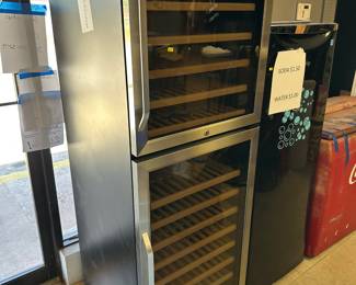 006 2 Door Wine Cooler