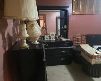 Vintage Black Wood Bedroom Set 2 dressers, headboard, 2 side tables, bed - In basement