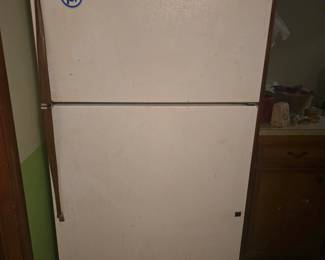 Fridge - in basement - bring your muscle