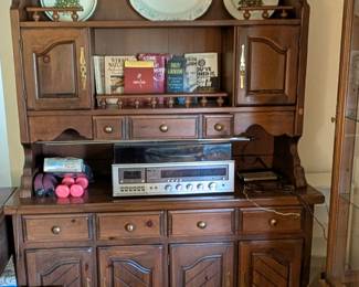 HUTCH MATCHES DINING SET