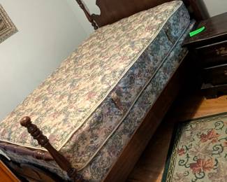 VINTAGE BED