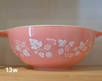 Gooseberry pink Pyrex mixing bowl