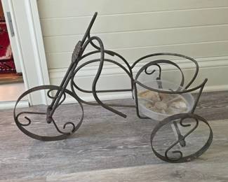 Iron bicycle plant holder